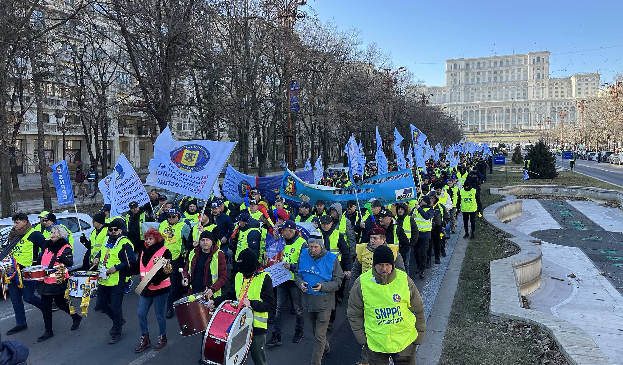Revolta polițiștilor. Fotografii de la marșul din Capitală