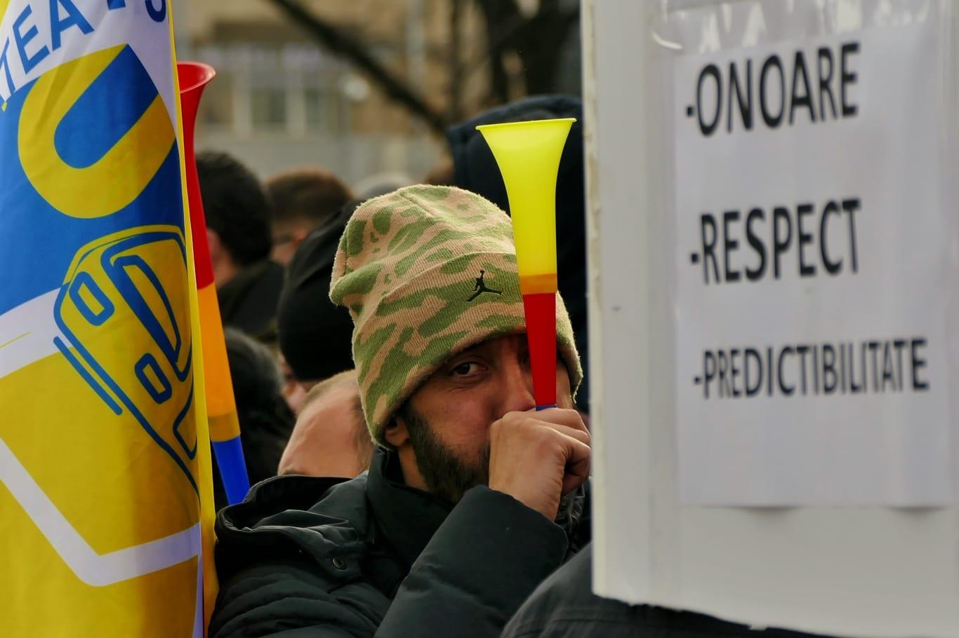 (Fotoreportaj) Metroul revoltat pe trenuleț