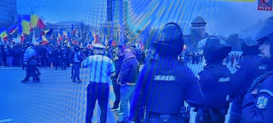 Tensiuni în Piața Victoriei. Cine ar fi instigatorii
