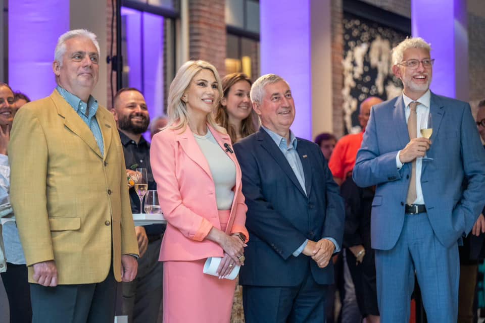 Istoric, revoltat după furtul anului. Arată către Turcan