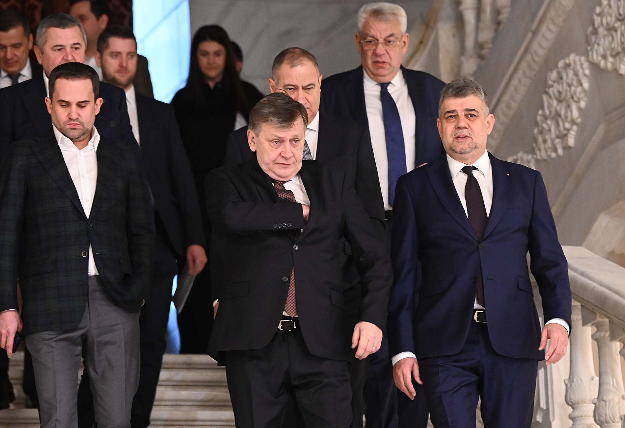 PSD face apel la disciplina de partid pentru votarea lui Crin Antonescu