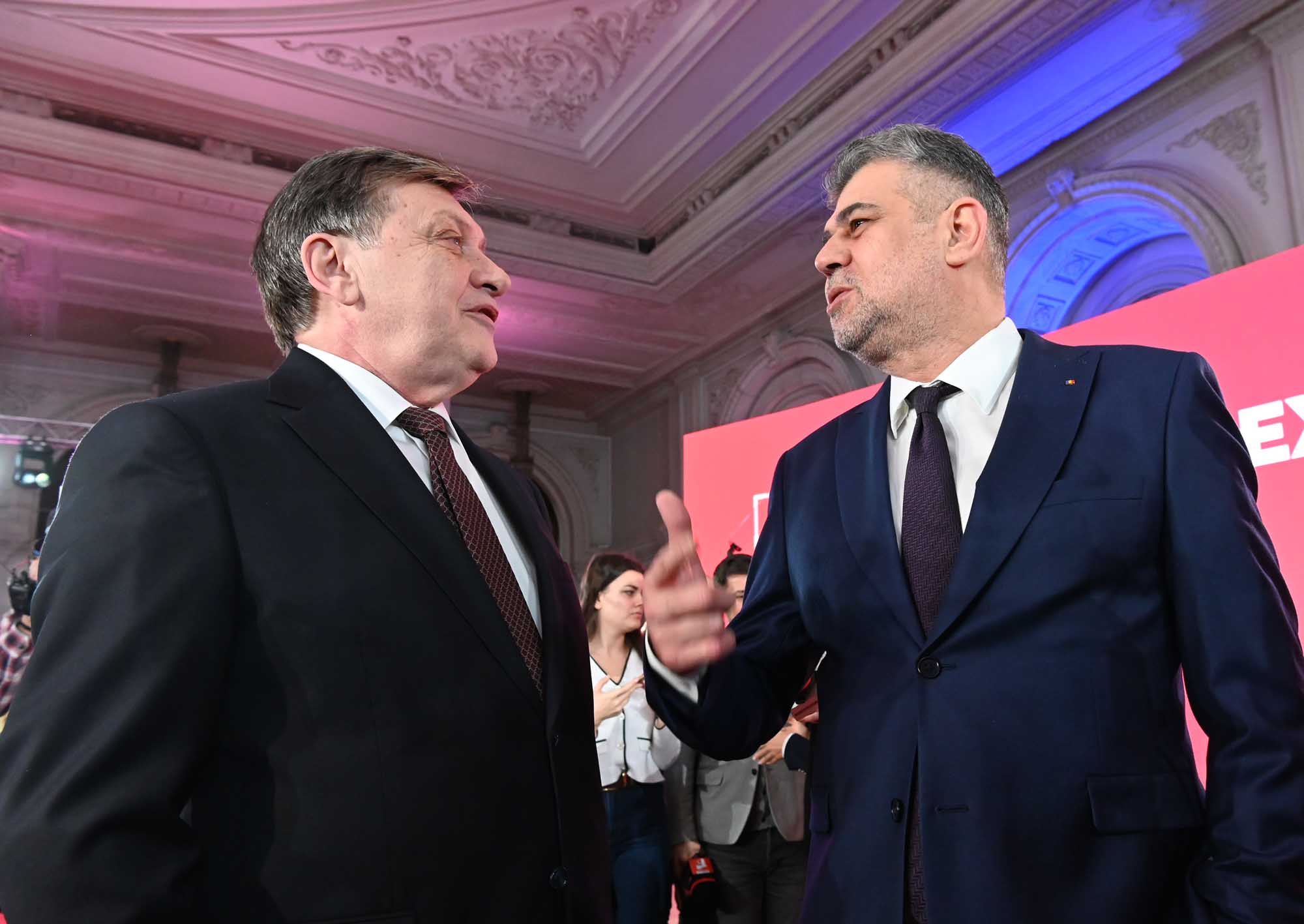 (FOTO/VIDEO) Ciolacu și-a pus cenușă în cap: Am greșit. Bine ai venit, Crin