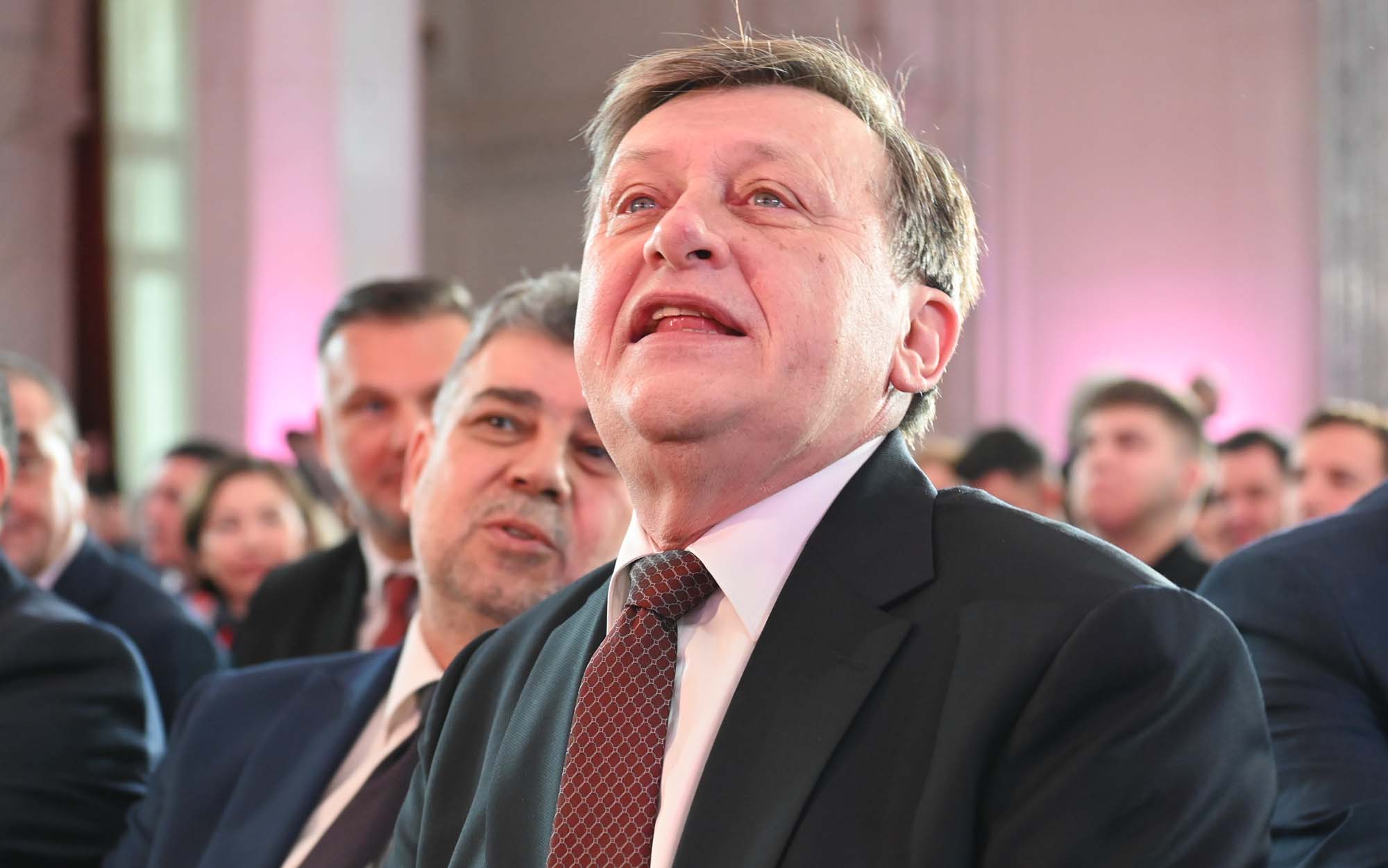 Candidatura lui Antonescu, validată de BEC