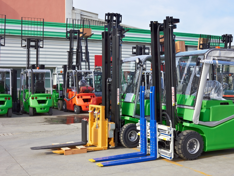 Ce trebuie să știi despre serviciile de închiriere stivuitoare?