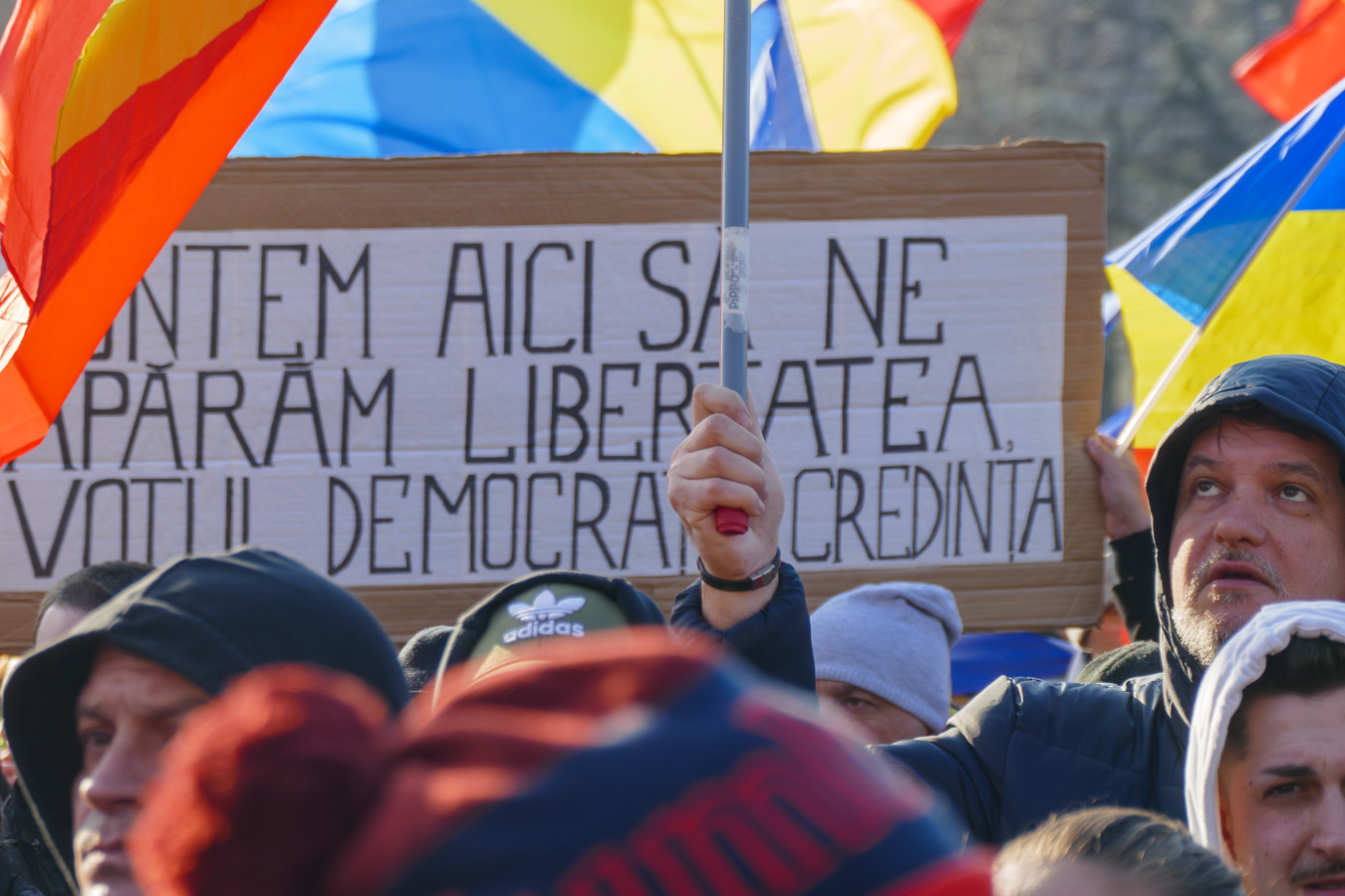 (Fotoreportaj) De la market, la obor și governor. De la absență, la prezență și… virulență