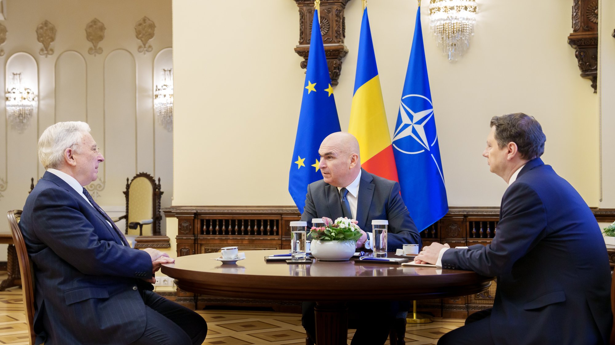 De ce a mers Isărescu la Cotroceni