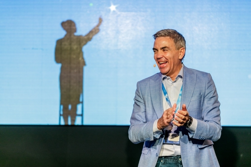 Presa locală: Iubita lui Dragoș Anastasiu, implicată într-un proiect de peste 18 milioane de euro finanțat din bani publici