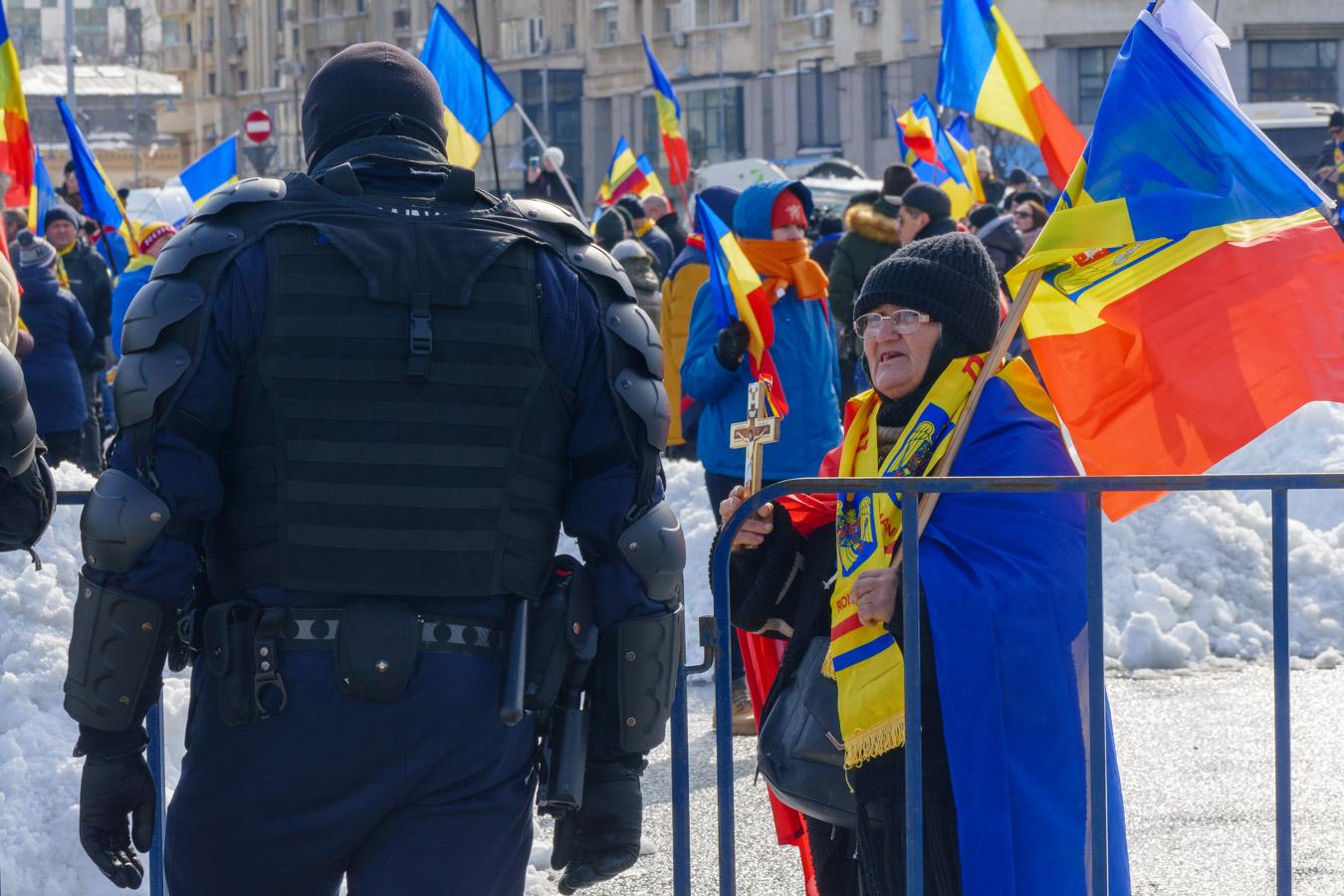 (Fotoreportaj) Revoltați printre nămeți