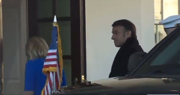 (VIDEO) Umilinţă pentru Macron la sosirea la Casa Albă