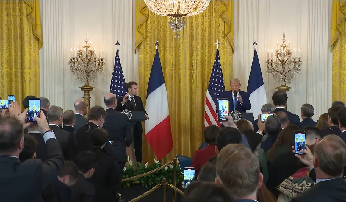 Macron vede ”progrese substanțiale„ cu privire la Ucraina  după întâlnirea cu Trump