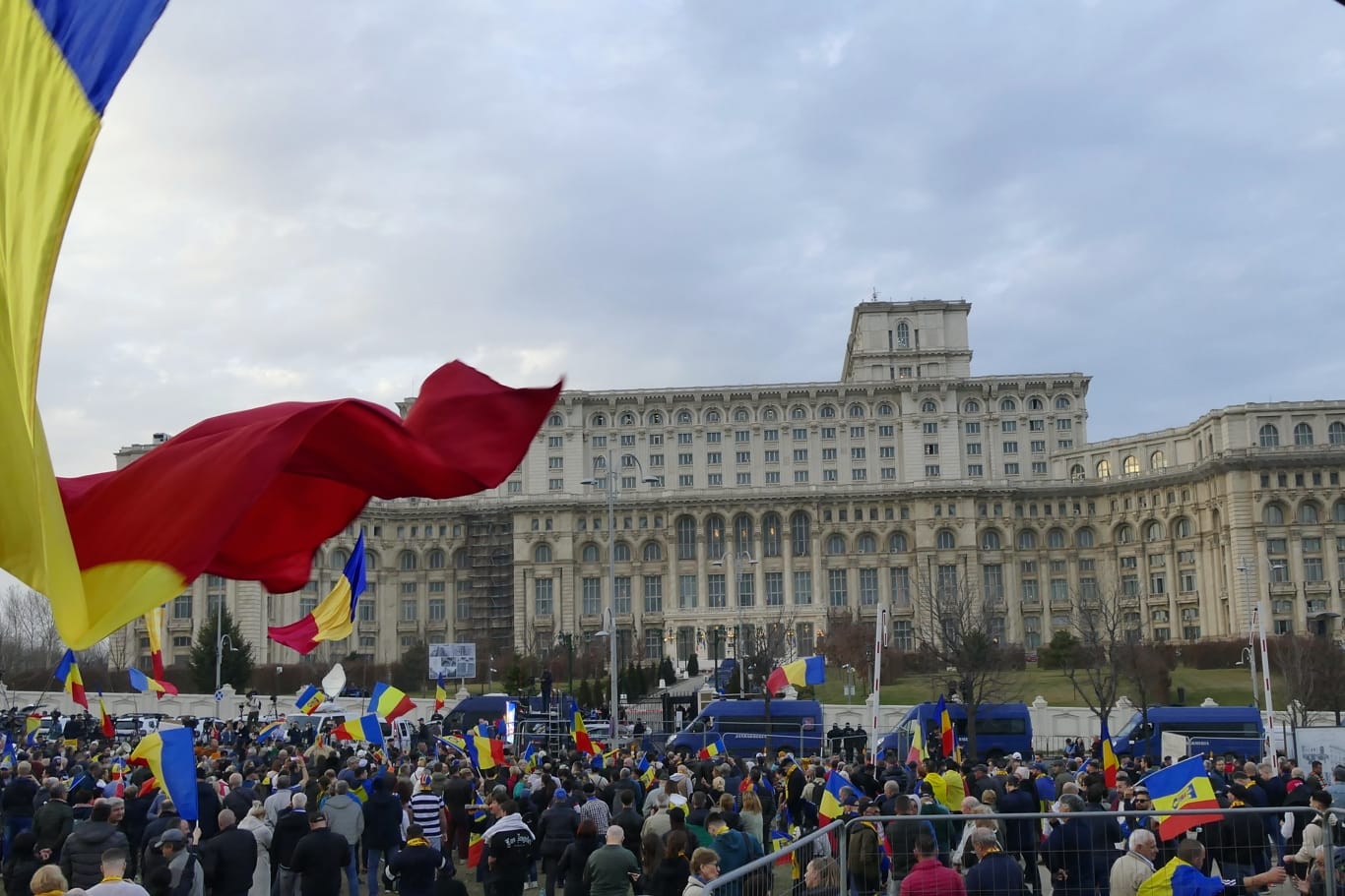 (Fotoreportaj) Protest în fața Curții Constituționale