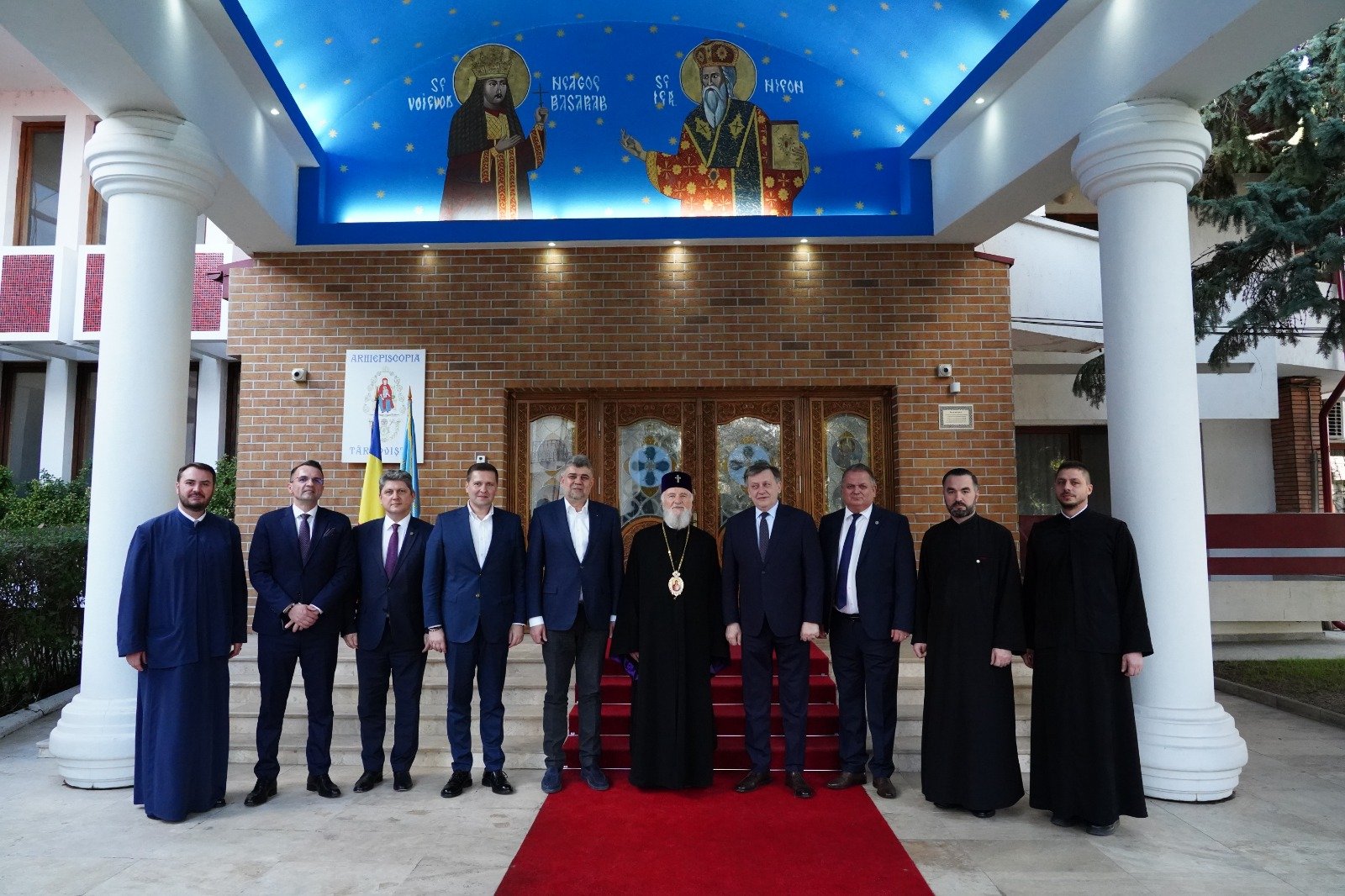 Ciolacu și Antonescu, pe covorul roșu