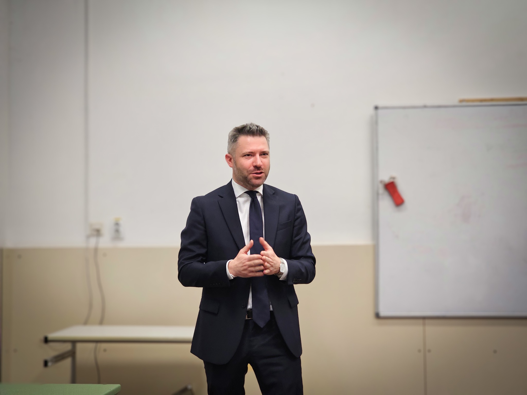 Prefectul de Timiș: Ce profesori sunt aceia?