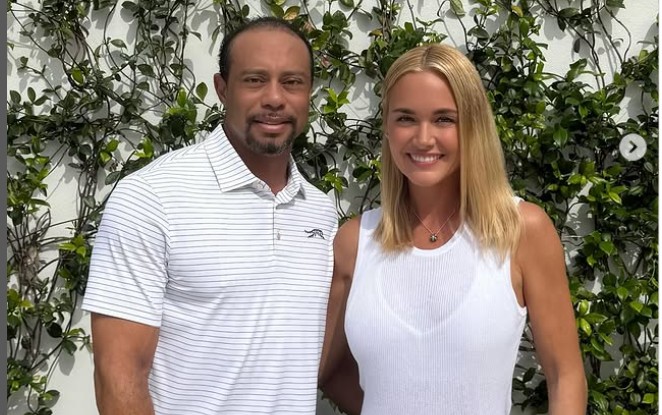 L-a lăsat pe Trump și l-a luat pe Tiger Woods