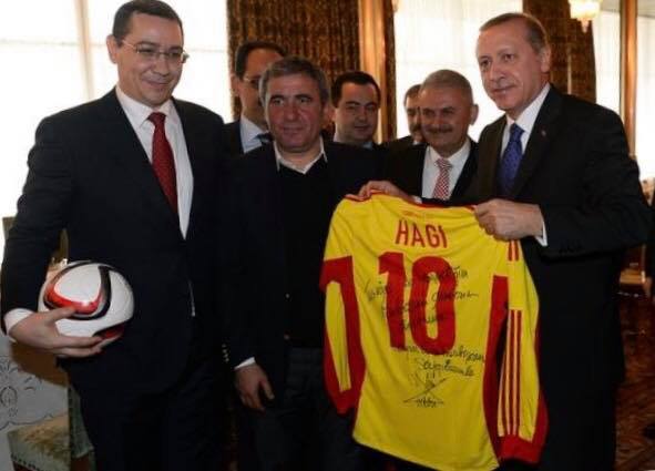 Ponta, la Istanbul: Am scos telefonul și i-am arătat o poză