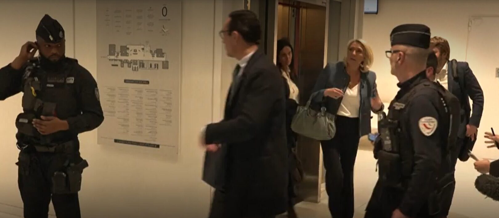 Marine Le Pen, interzisă la alegeri. Salvini: Un film prost pe care îl vedem și în România(update)