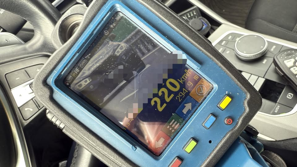 Șofer depistat cu 220 de kilometri pe oră, pe autostrada A1