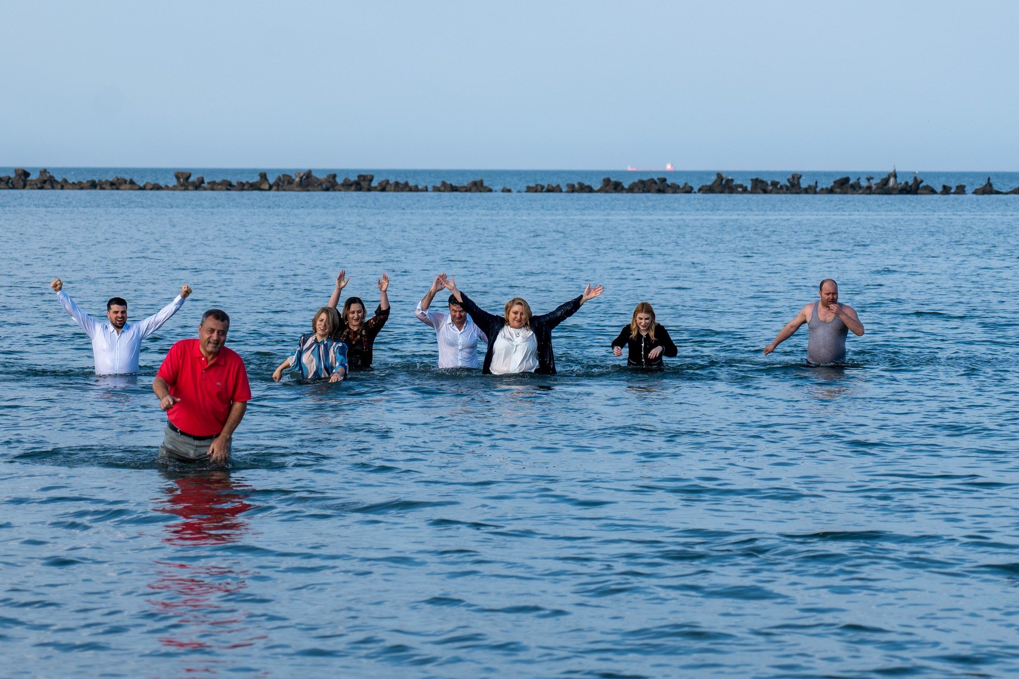 Diana Șoșoacă și-a băgat colegii de partid la apă