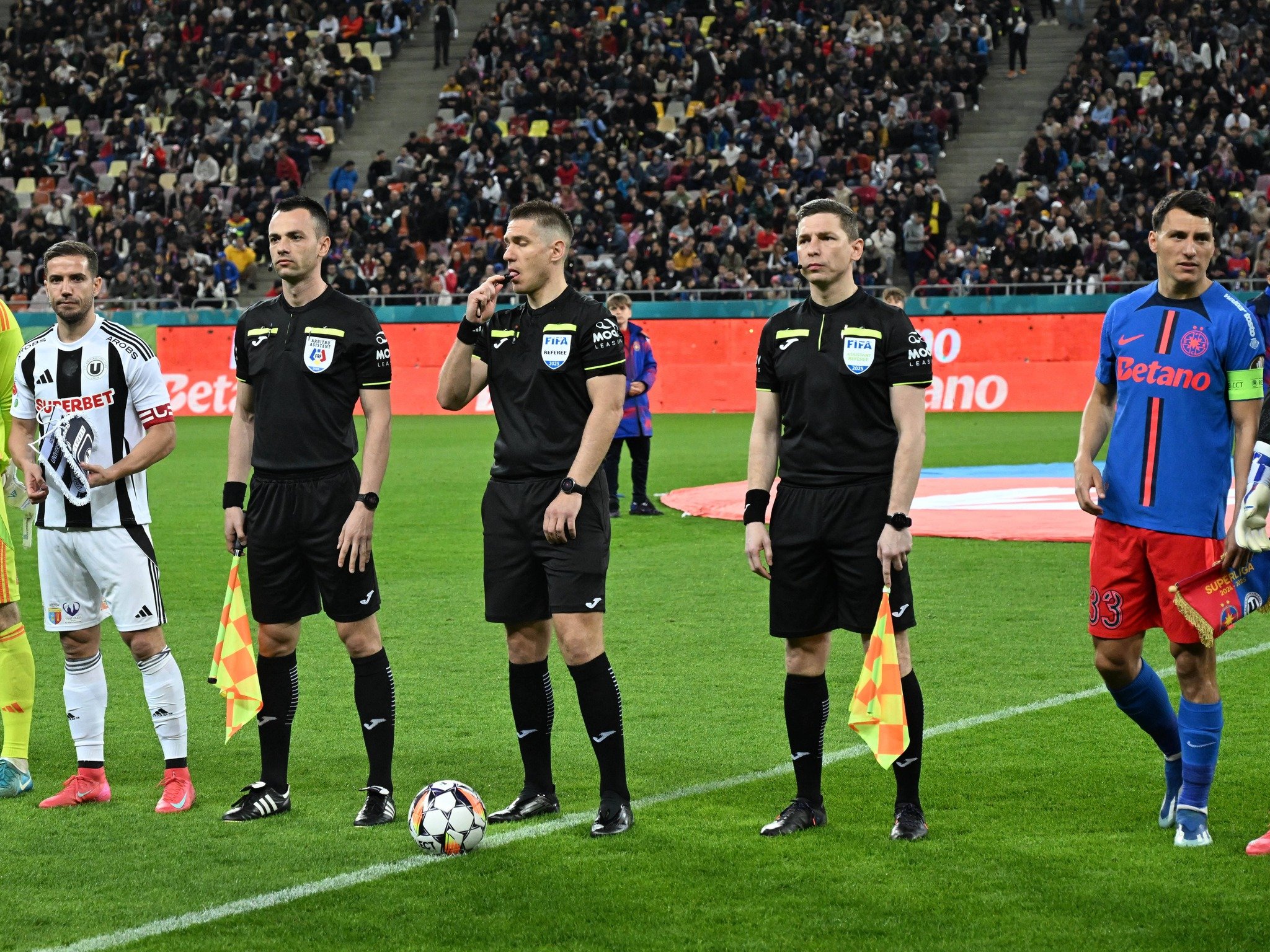 Un penalty discutabil a decis victoria FCSB