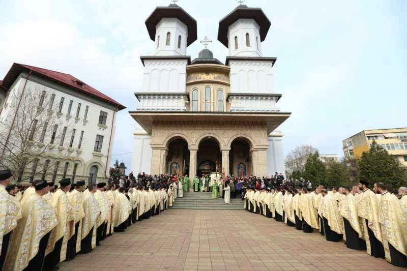 Mii de credincioși, așteptați la procesiunea de Florii