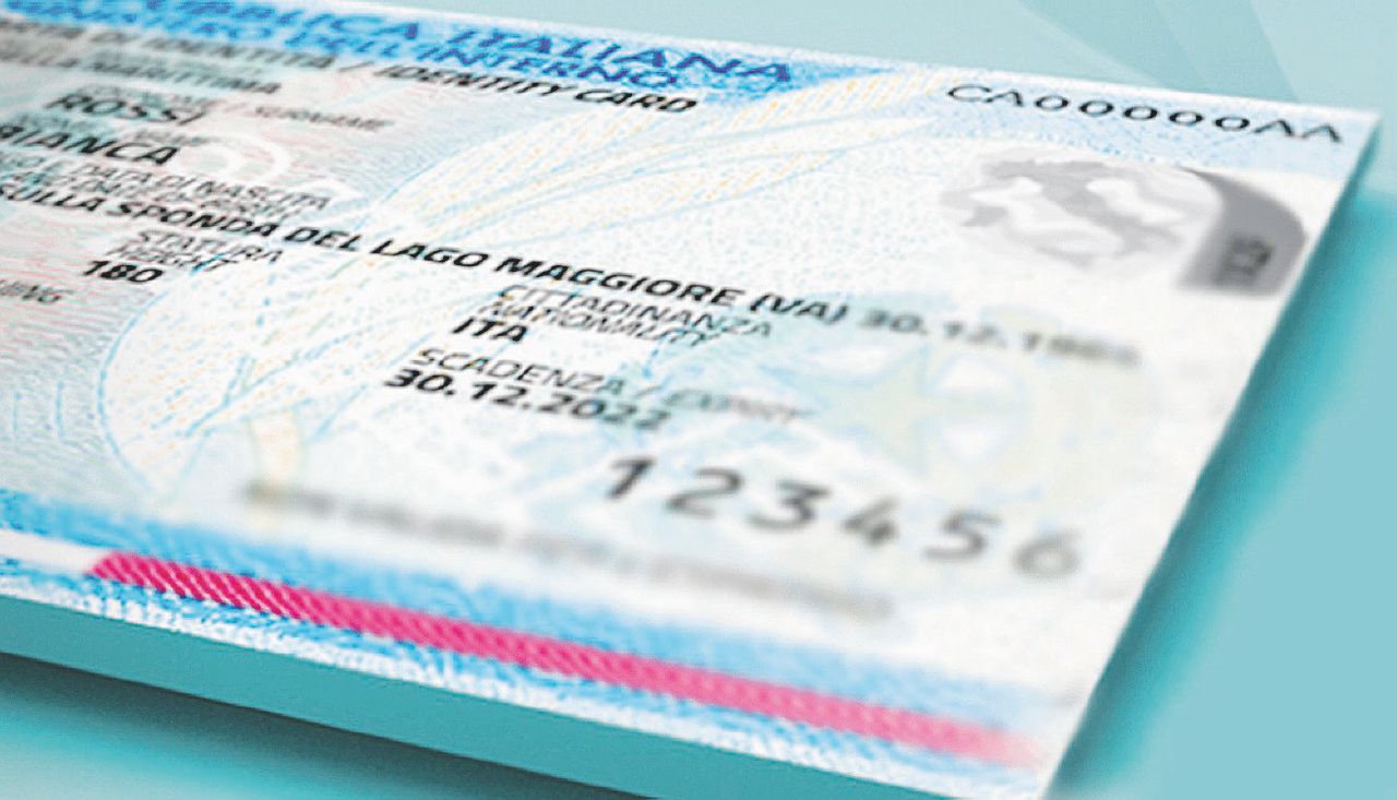 „Părinți”, în loc de „mamă” și „tată” în cărțile de identitate