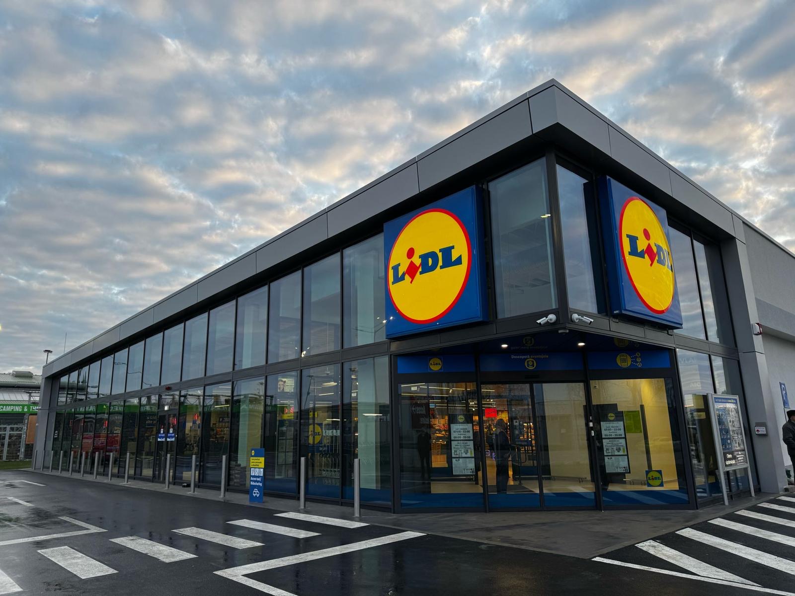 Magazinele LIDL, închise două zile
