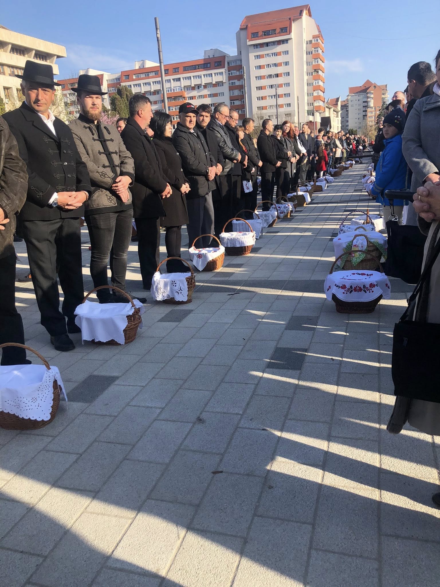 Imnul Ungariei și cel secuiesc la sfințirea bucatelor de la Miercurea-Ciuc