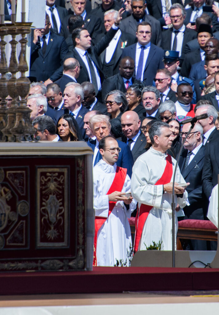 Controversă. Anca Alexandrescu: Cum a stat Bolojan și în spatele lui Trump și al lui Macron?