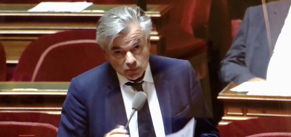 Guvernul francez chemat să explice ajutorul dat Ucrainei