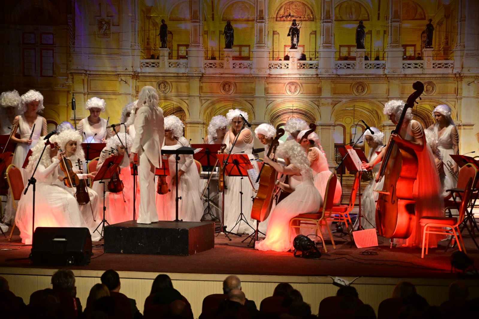 White Symphony Orchestra și Damian Drăghici, azi la Sala Palatului