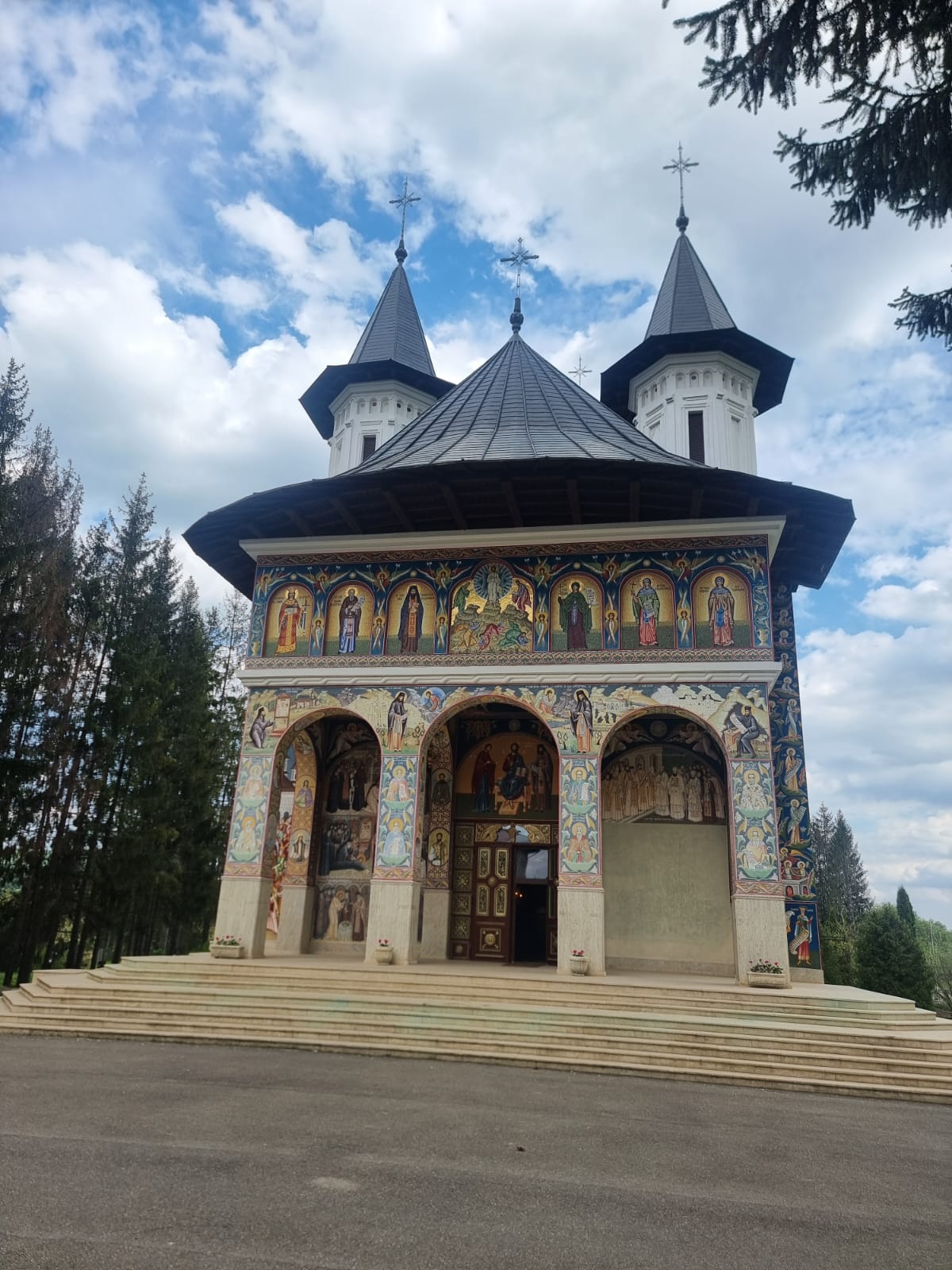 Secție de vot la Mănăstirea Sihăstria. Situație neașteptată