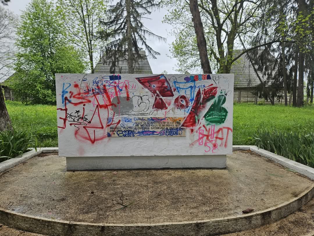 Act de vandalism în Cimitirul Eroilor