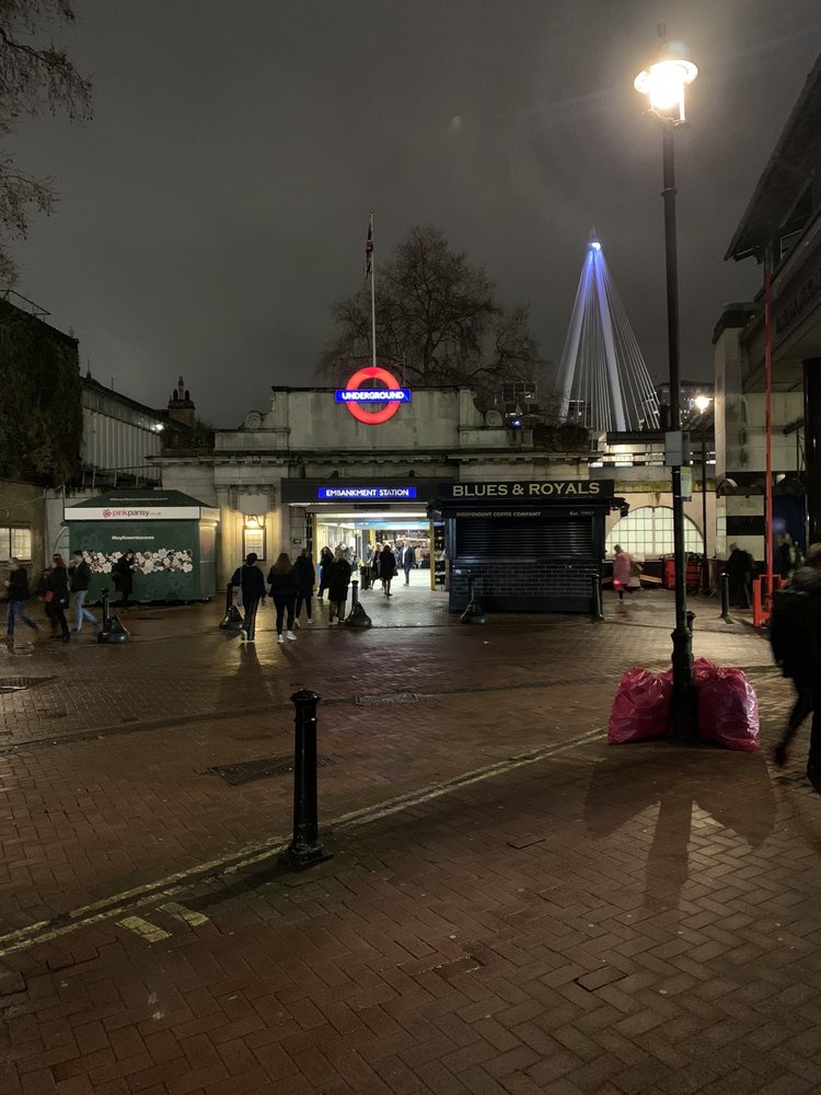 Pană de curent în subteran. Haos la metrou