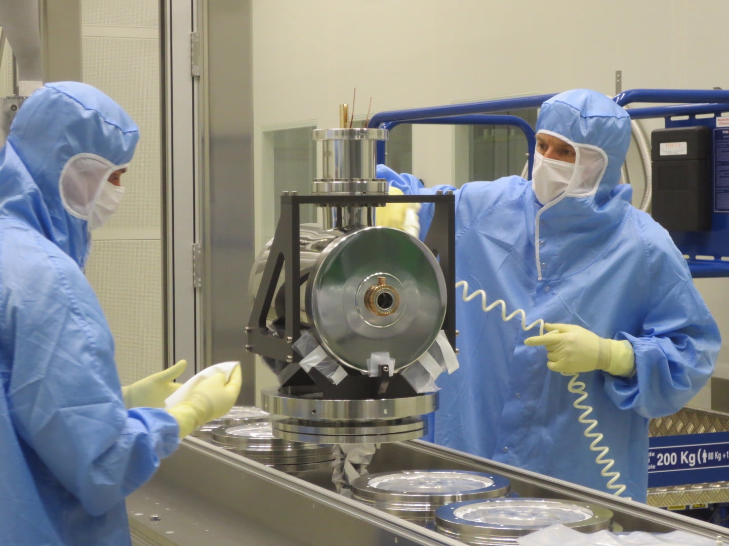 Performanță științifică: Au făcut aur din plumb