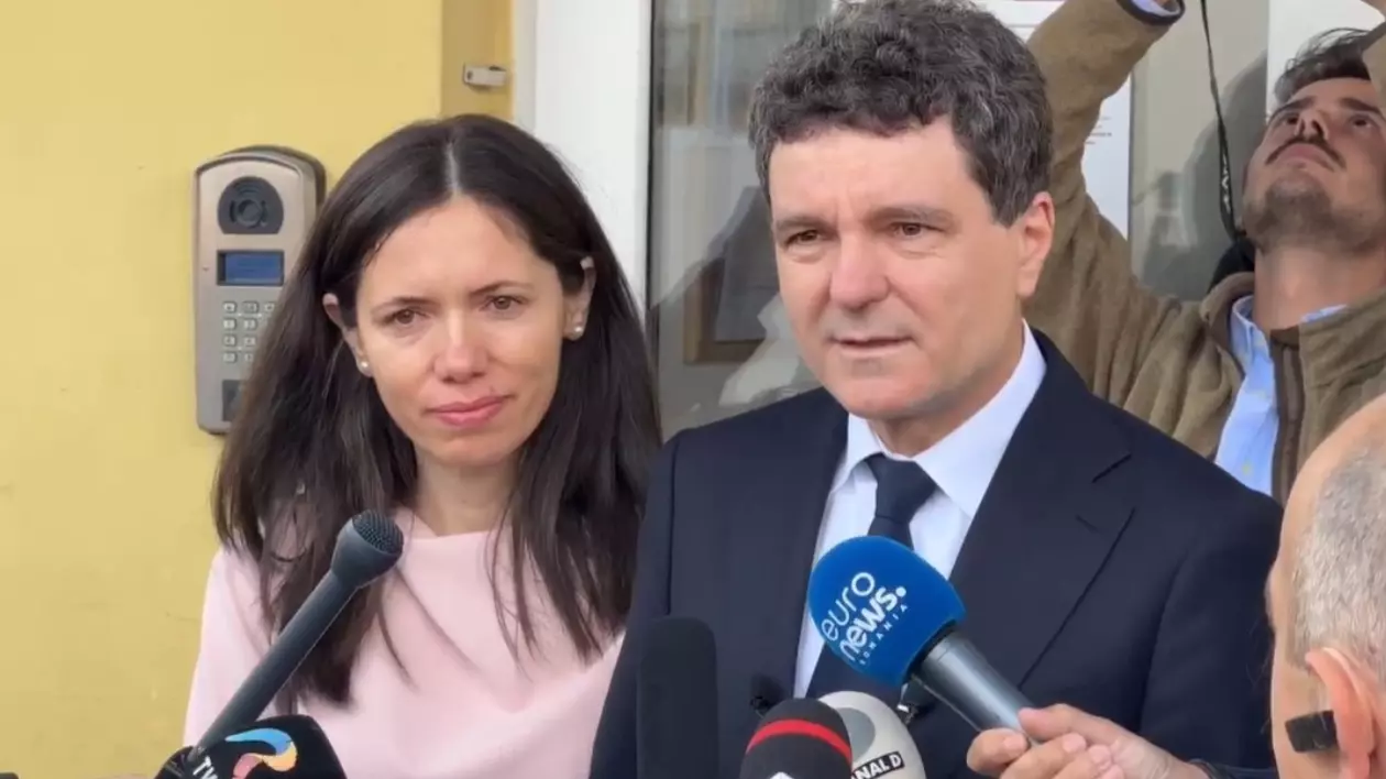 Bombă. Din această cauză nu s-a însurat Nicuşor Dan??