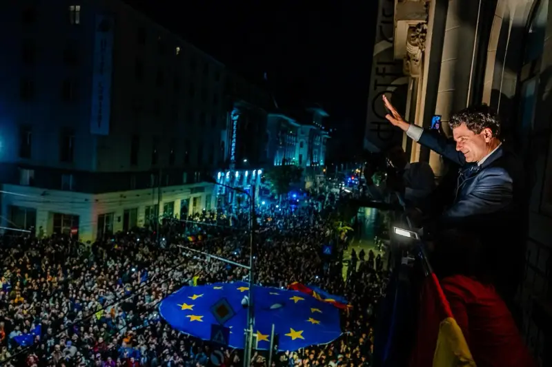 Mesaje de peste hotare și lămuriri necesare