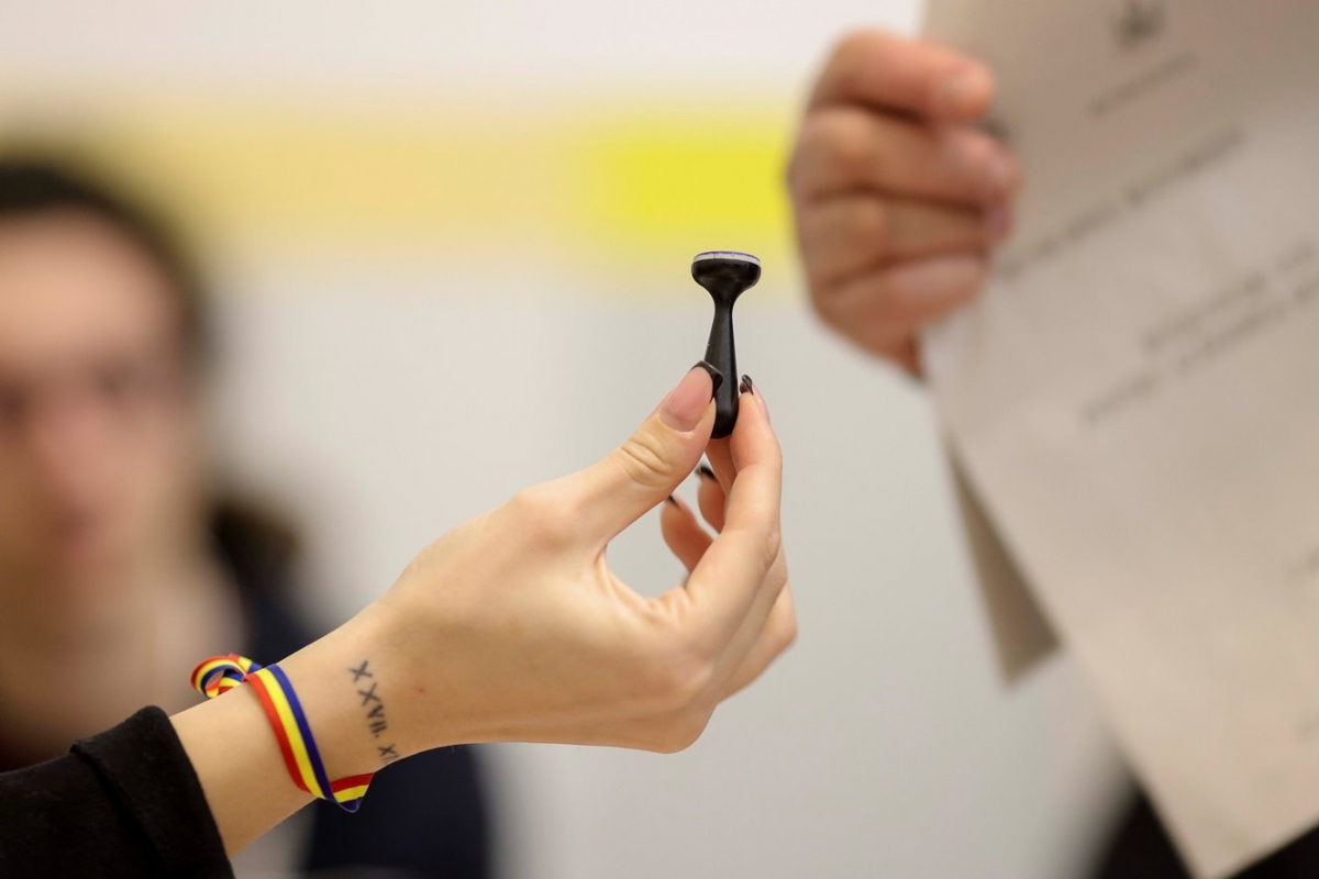 Pro-europenii, după pumnul lui Mike Tyson