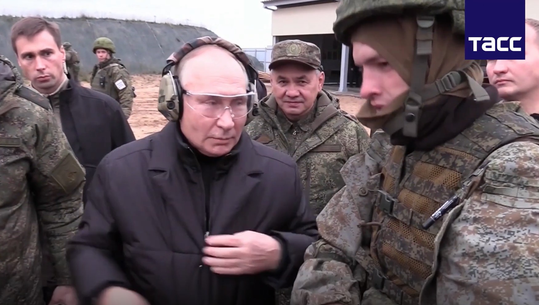 Armele președintelui Putin