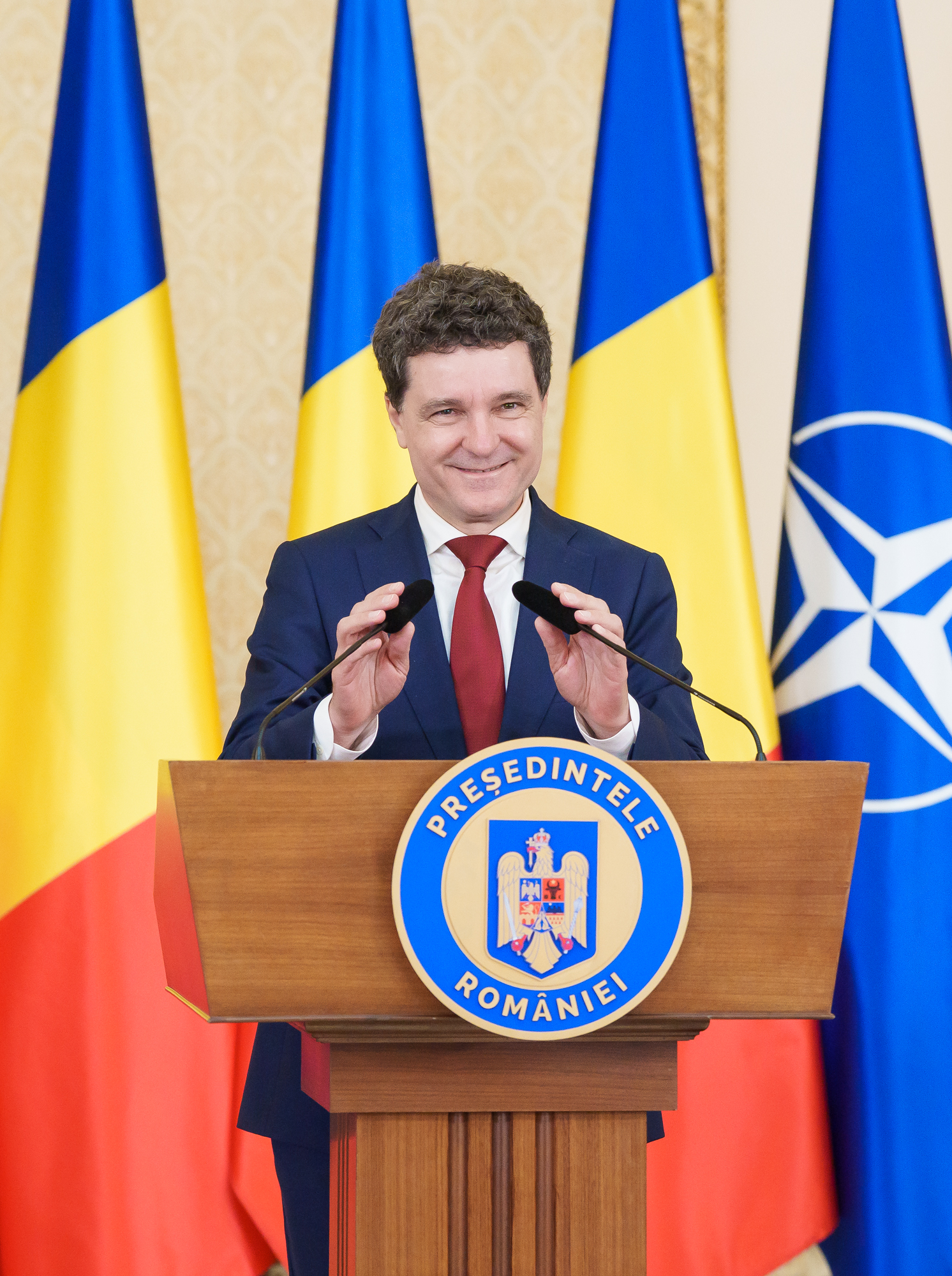 Primele reacții după conferință.”V-a plăcut leșinătura de la Cotroceni?”