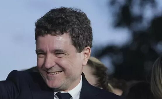 Nicușor Super-bîlbă