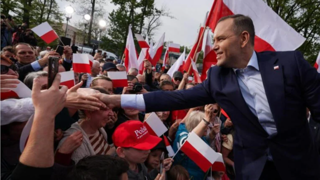 Promisiunile lui Nawrocki, UE urmărește ”cu atenție„ situația