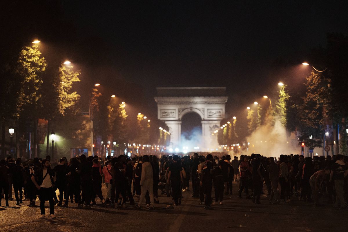 Fanii PSG i-au huiduit pe Messi, Neymar și Mbappe