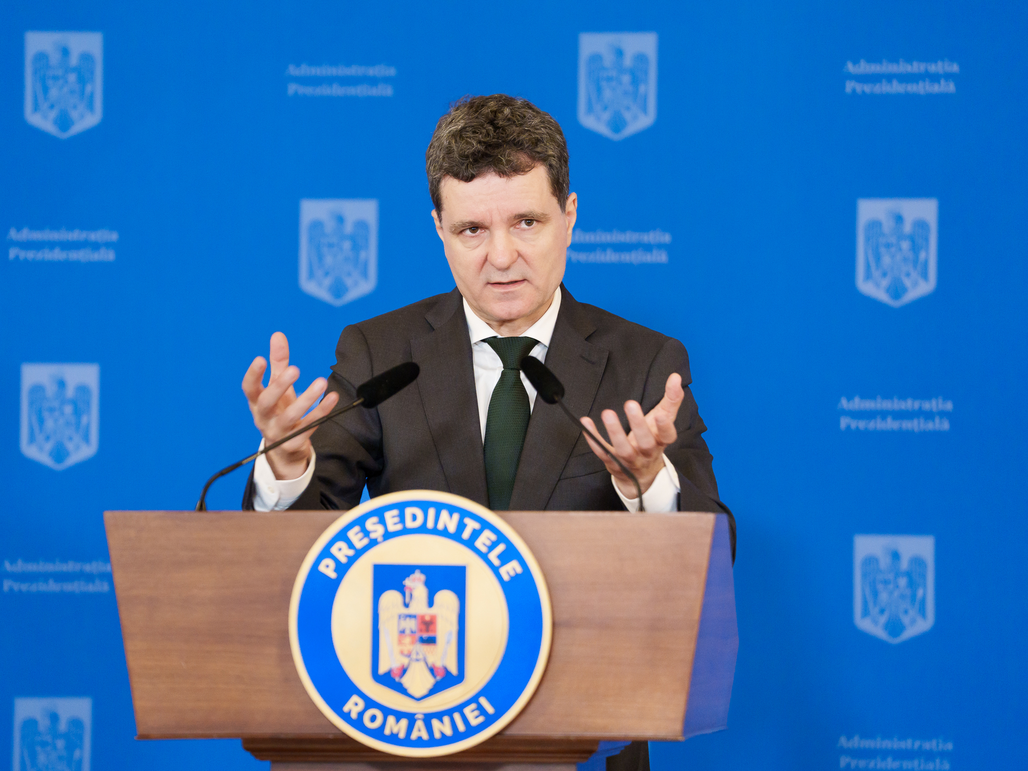 Bucureștiul doarme, conduce Von der Leyen