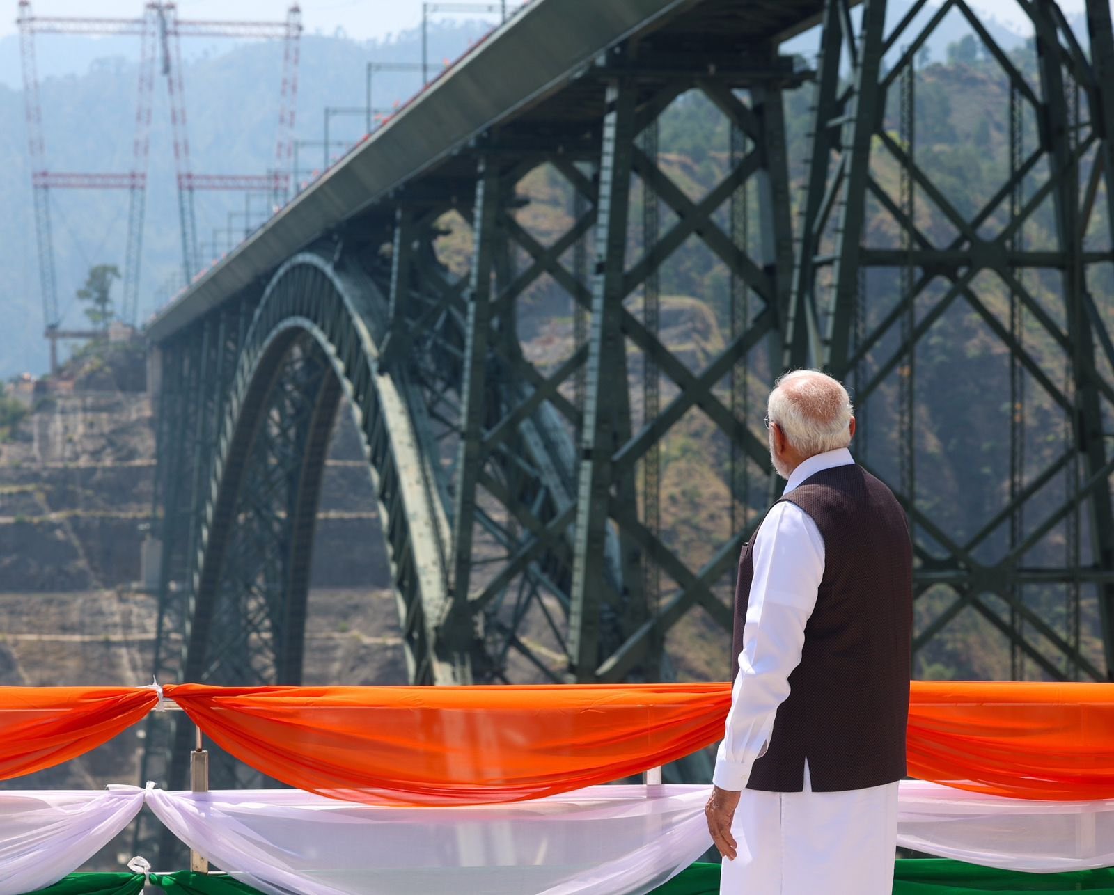 India a inaugurat cel mai înalt pod feroviar cu o singură arcadă (video)