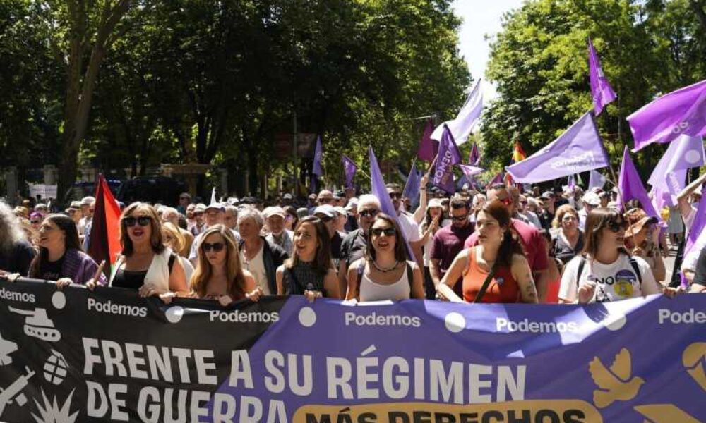 Manifestation in Madrid: « Down weapons, pensions! »