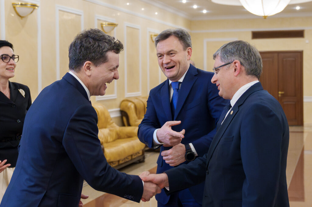 Ce înseamnă un președinte slab?