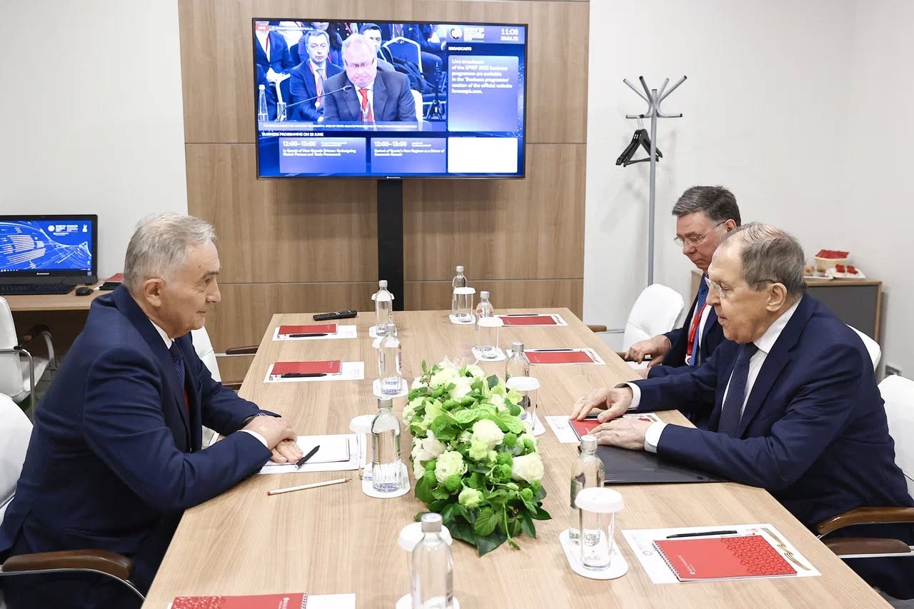 Explicațiile președintelui după întâlnirea diplomatului cu Lavrov