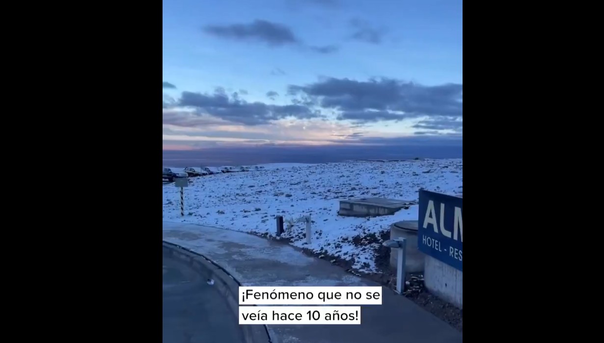 Zăpadă în cel mai arid deșert