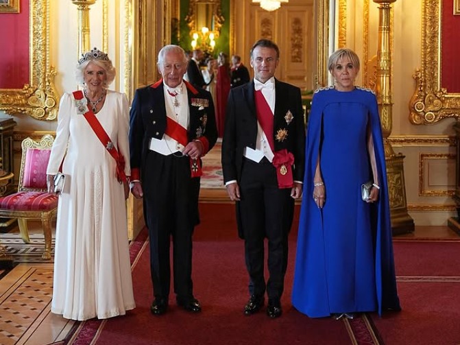 Puzderie de staruri la banchetul Regelui Charles
