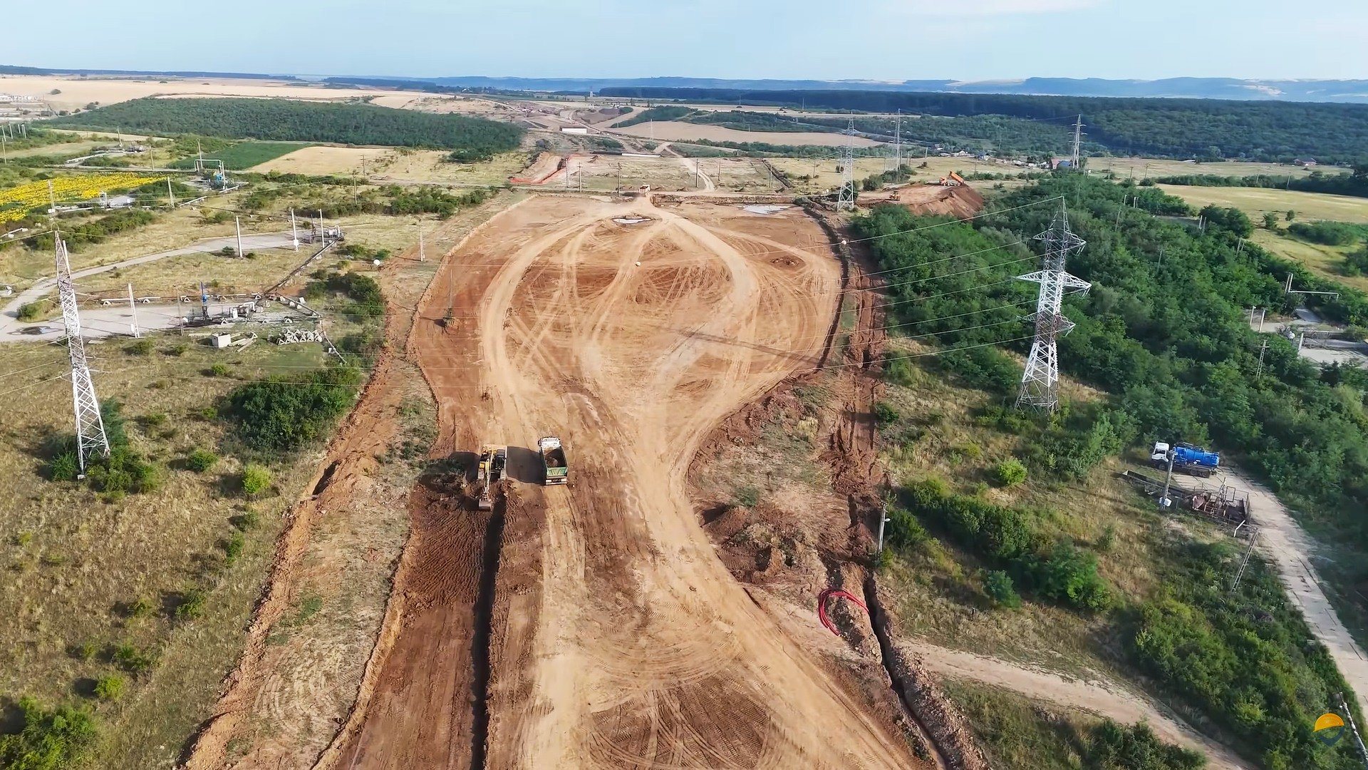 O autostradă ar putea fi finalizată la 22 de ani după ce s-a dat prima lopată